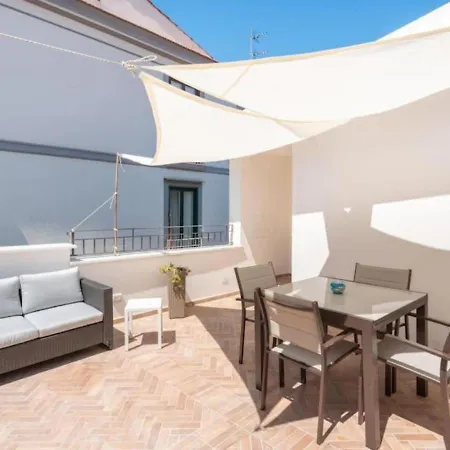 Sorrentovibes - Luxury New With Terrace - Sleeps 12 Apartamento