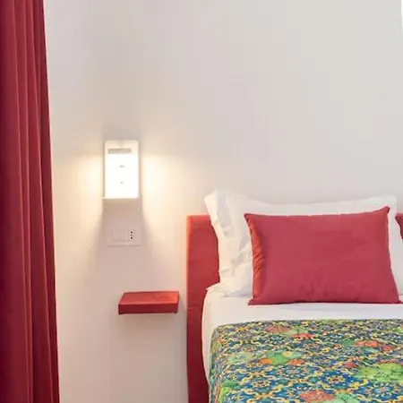 Apartment Sorrentovibes - Luxury New With Terrace - Sleeps 12 Sorrent