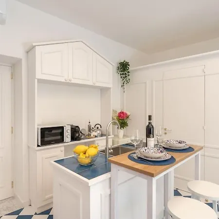 Sorrentovibes - Luxury New With Terrace - Sleeps 12 * Sorrent
