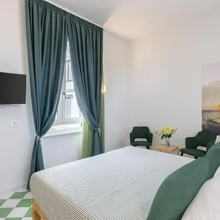 Sorrentovibes - Luxury New With Terrace - Sleeps 12 Apartment