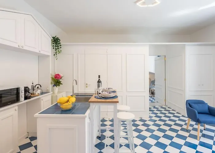 Apartment Sorrentovibes - Luxury New With Terrace - Sleeps 12 Sorrento