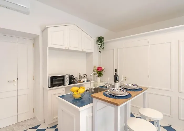 Sorrentovibes - Luxury New With Terrace - Sleeps 12 * Sorrento