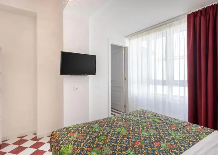 Sorrentovibes - Luxury New With Terrace - Sleeps 12 * Sorrent