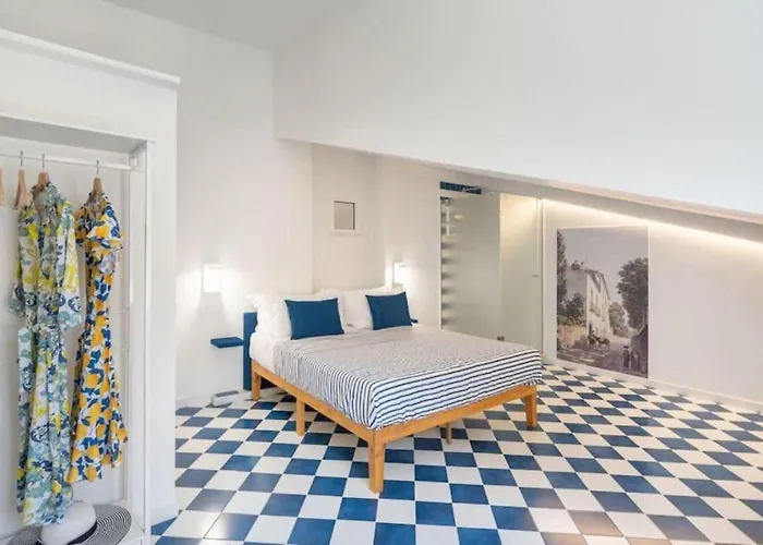 Sorrentovibes - Luxury New With Terrace - Sleeps 12 * Sorrent