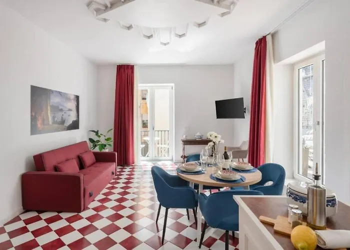 Sorrentovibes - Luxury New With Terrace - Sleeps 12 Daire Sorrento