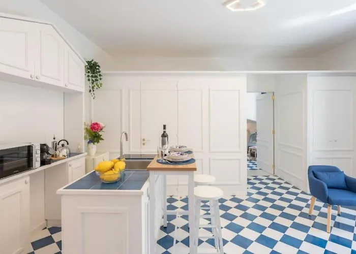 Sorrentovibes - Luxury New With Terrace - Sleeps 12 Daire